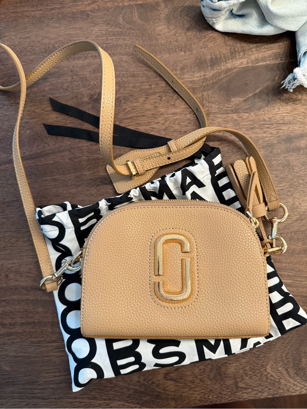 Marc Jacobs Pebbled Leather Crossbody in Tan with Gold Hardware USED ONCE ONLY